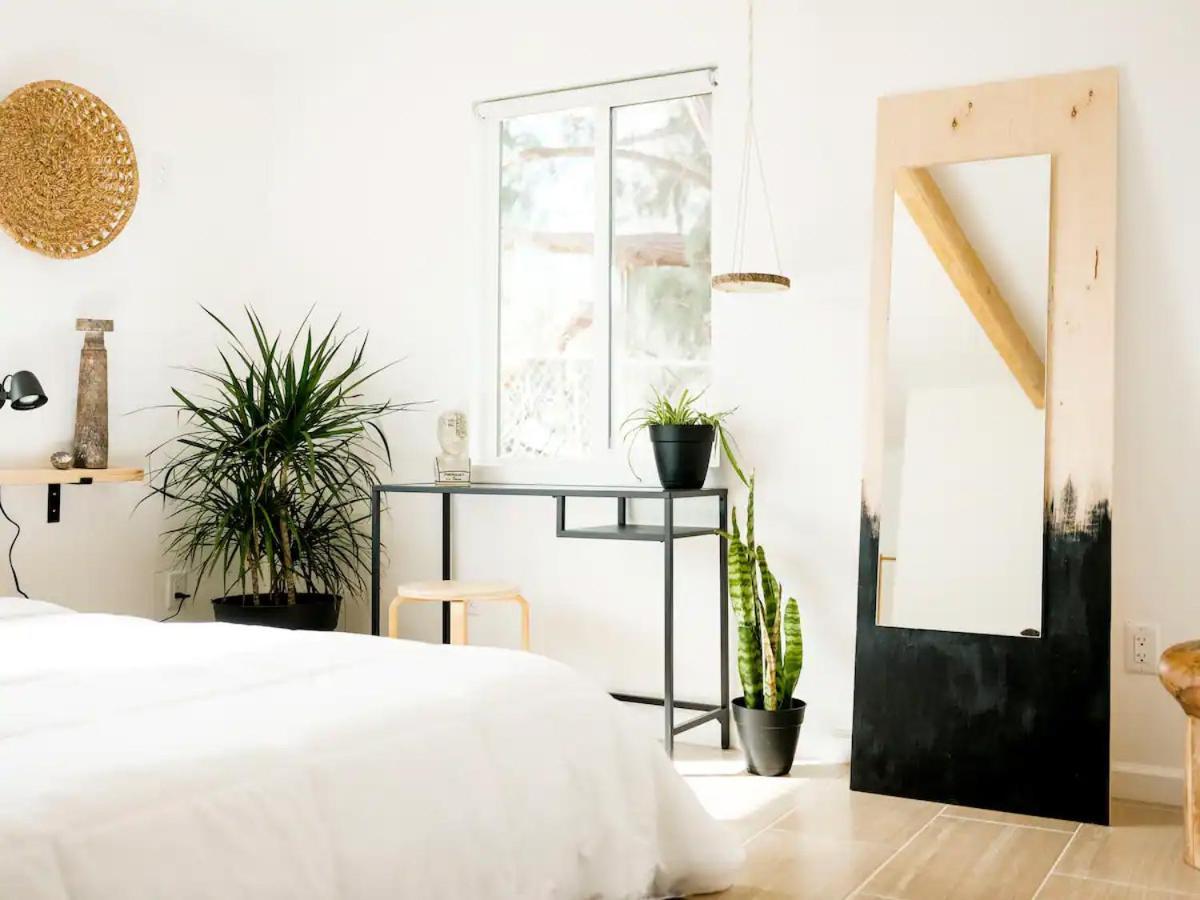 The Zen - Outdoor Shower, Gas Fireplace, Walkable To Shops & Restaurants Joshua Tree Eksteriør billede