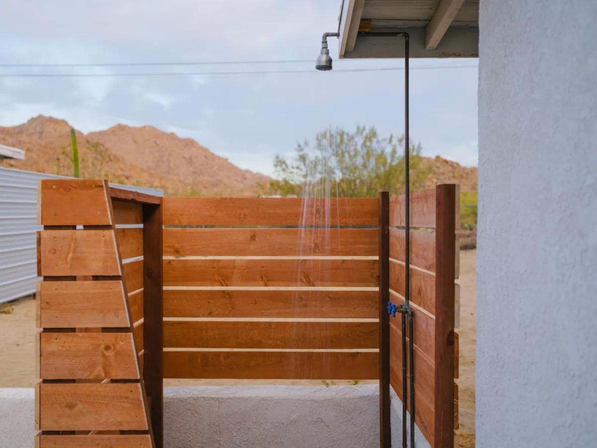 The Zen - Outdoor Shower, Gas Fireplace, Walkable To Shops & Restaurants Joshua Tree Eksteriør billede