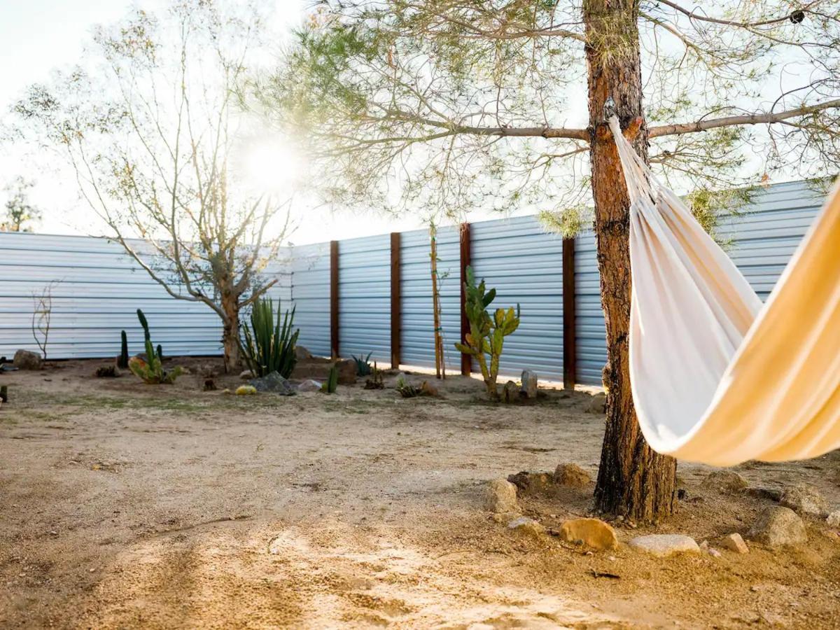 The Zen - Outdoor Shower, Gas Fireplace, Walkable To Shops & Restaurants Joshua Tree Eksteriør billede