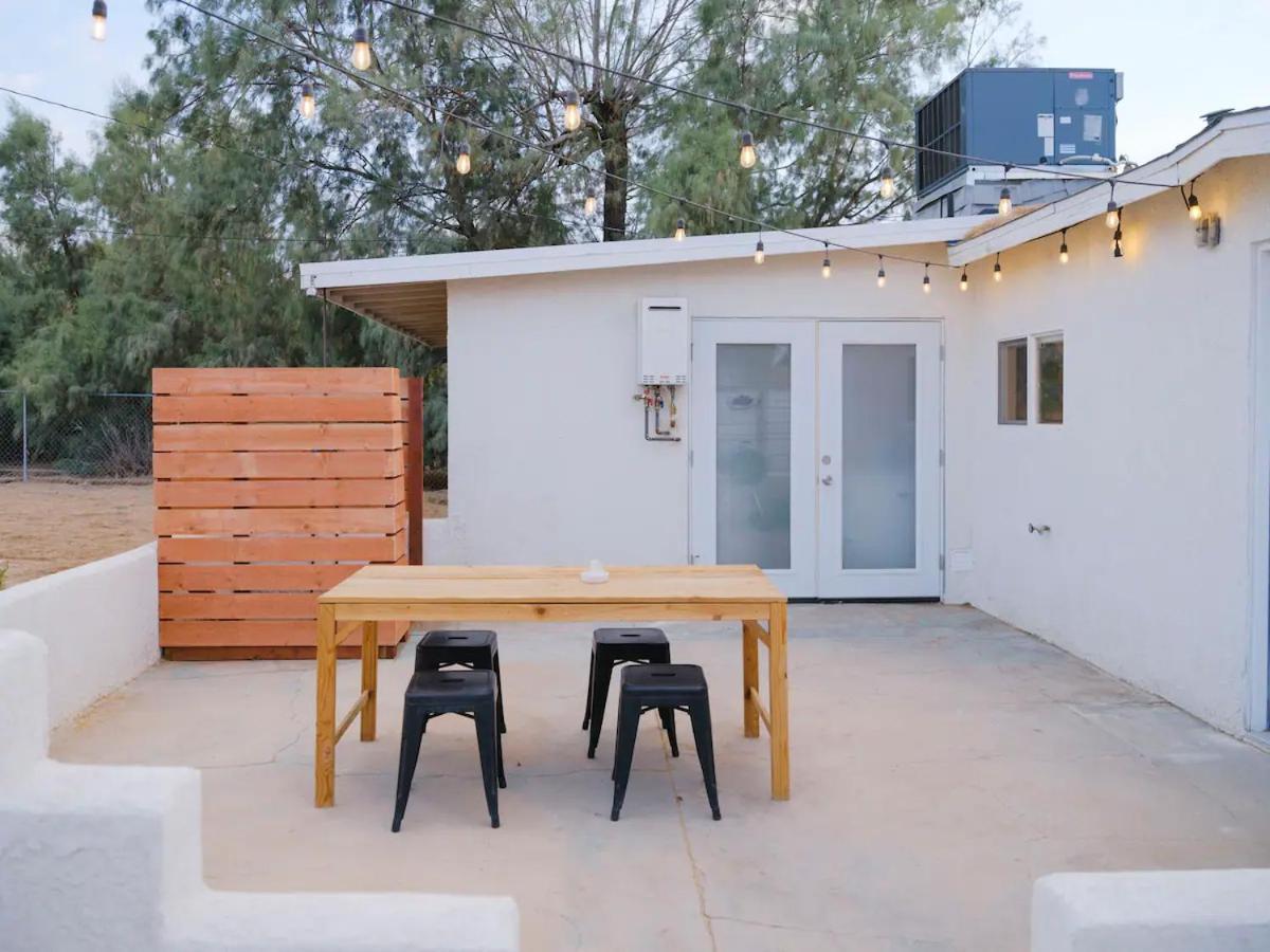 The Zen - Outdoor Shower, Gas Fireplace, Walkable To Shops & Restaurants Joshua Tree Eksteriør billede