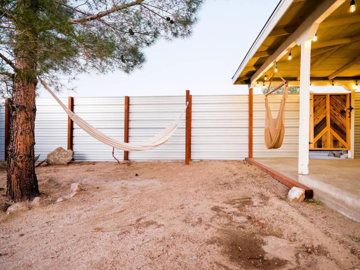 The Zen - Outdoor Shower, Gas Fireplace, Walkable To Shops & Restaurants Joshua Tree Eksteriør billede
